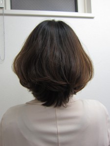 ボブ　ひし形シルエット　バック