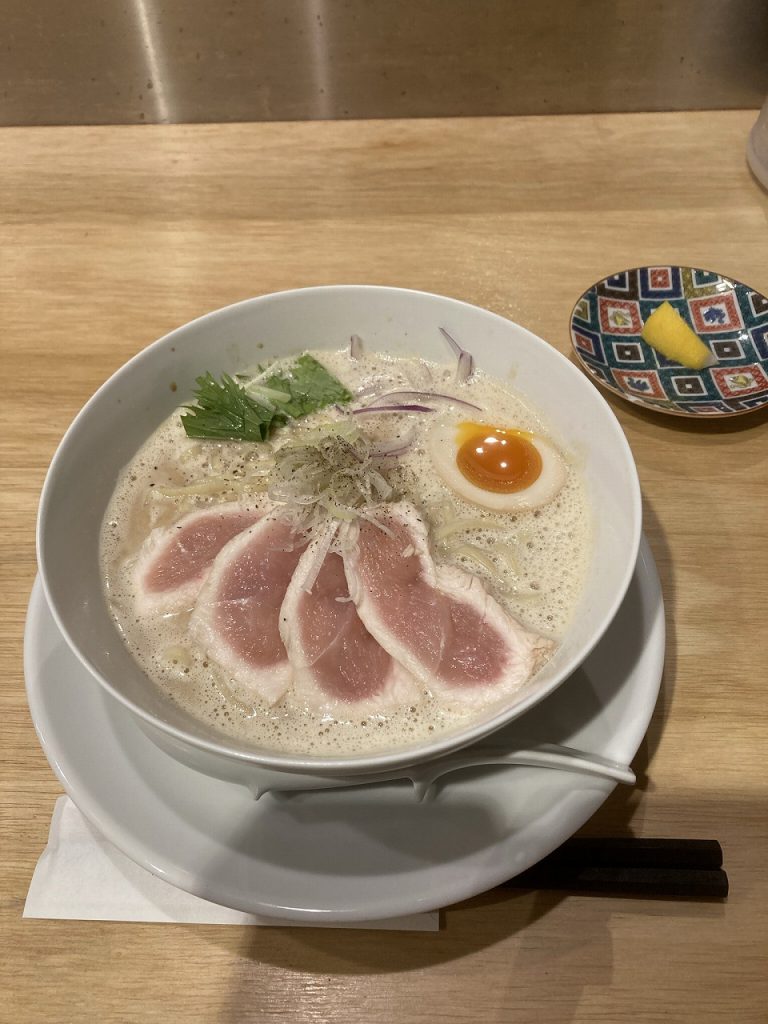 らーめんは飲み物「カネオカラーメン」